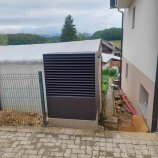 Toplotna črpalka zrak-voda Kronoterm Adapt stranka Bromše, Anže
