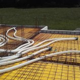 Primer izvedbe prezračevalnih cevi FRS 75 v betonsko ploščo