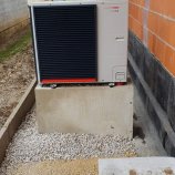 Toplotna črpalka zrak-voda Kronoterm WPLV, stranka Komljanc, Križaj