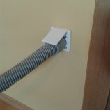 Priklop sesalne cevi na stensko vtičnico