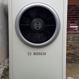Toplotna črpalka zrak-voda Bosch, stranka: Pirc, Drnovo