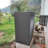 Toplotna črpalka zrak voda Kronoterm Adapt stranka Žarn, Stolovnik